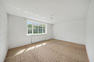 Bedroom- click for photo gallery